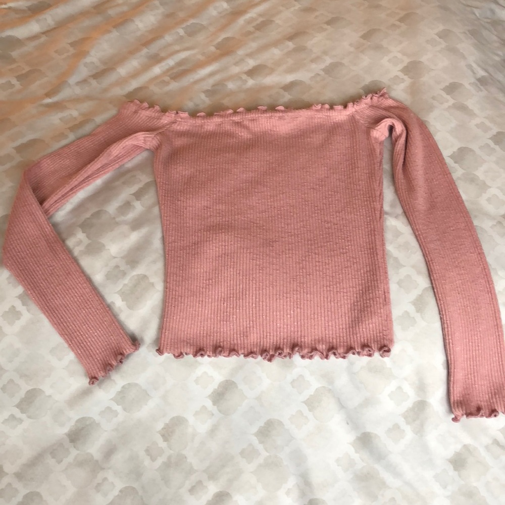 Off shoulder crop top